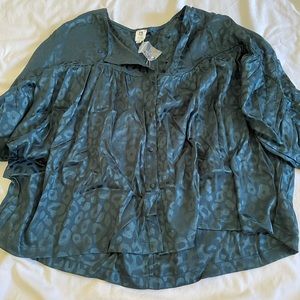 Top bought from VICI - never been worn. New with tags.